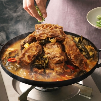 고기듬뿍 우거지감자탕 3kg 1팩