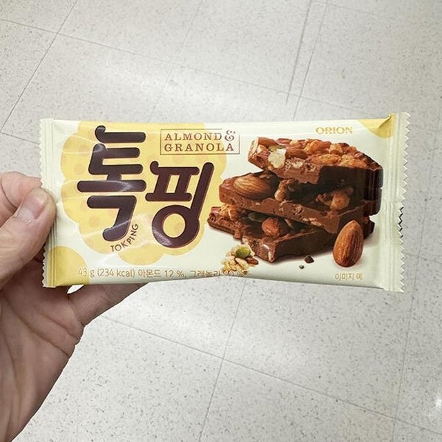 오리온 톡핑 아몬드  그래놀라 43g 202425
