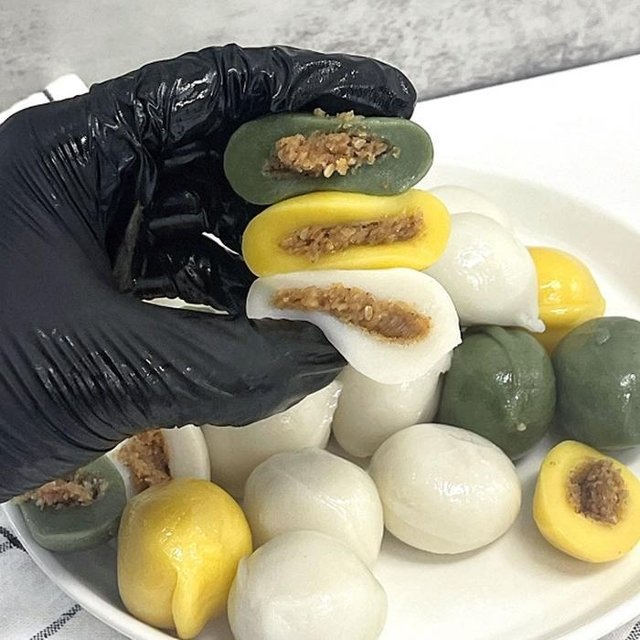 옛날 삼색 깨 송편 500g 굳지않는떡 삼색송편 쑥송편 호박송편 흰송편 추석 송편 주문 맛있는송편 냉동송편
