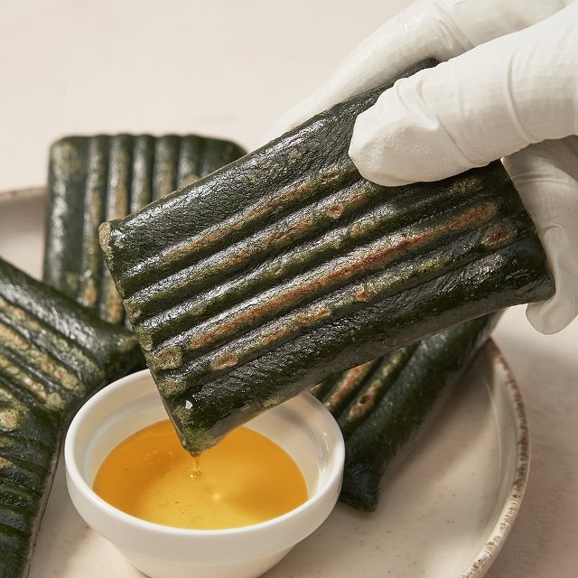 명가삼대떡집 진도 햇 해풍 쑥으로 만든 명가삼대떡집 쑥 절편 개별포장 1kg (15-18개)