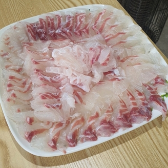 참돔한마리 손질전1kg 손질후 필렛 400g