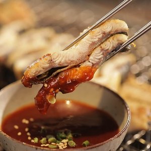 국내산 자포니카 민물장어 1kg(손질후 700g, 3~4미)+양념 2봉