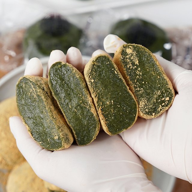 [전라도 청년] 해풍맞고 자란 쑥 인절미 4kg (40개) (콩가루증정)