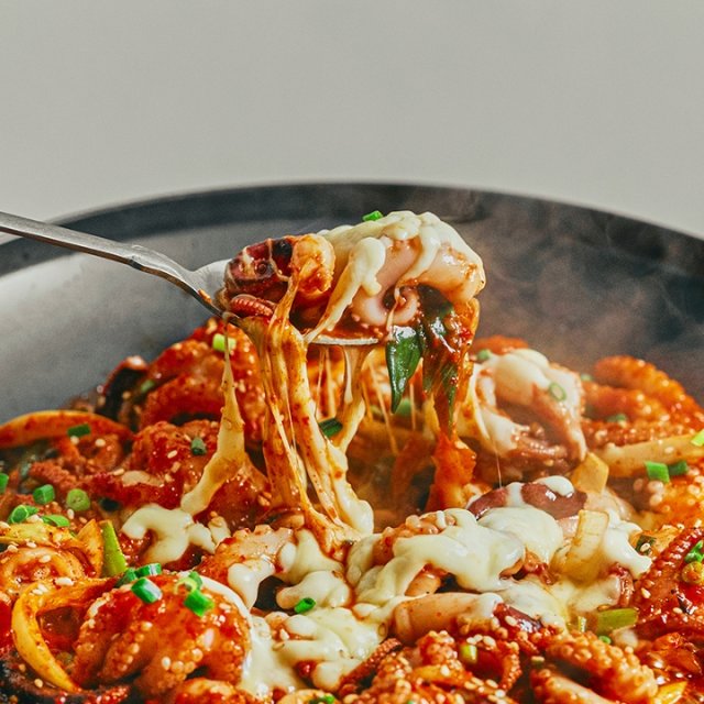매콤 쫄깃한 홍대쭈꾸미 매운맛 300g X 5봉 