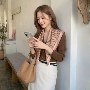 [1+1세트] 모먼트 포인트 스카프  여성 패션 데일리스카프