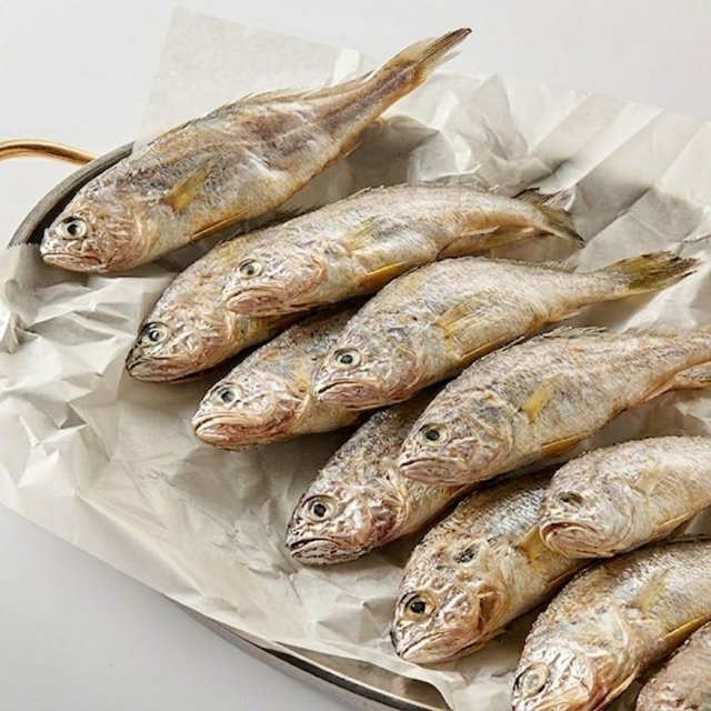 [맛잇다] 국내산 법성포 영광굴비 실속 20미 (15-16cm) 1.1kg