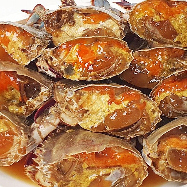 35년 전통 명가 밥도둑 연평도 암꽃게장 1kg(2미/하프컷4조각) 알배기