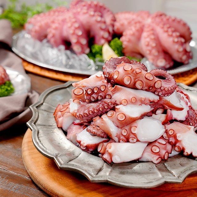 정호영셰프의 국내산 손질문어 총8팩 1.2kg