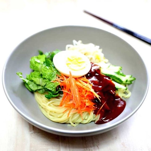 귀빈정OEM [귀빈정] 20년전통 유명맛집 쫄면 10인분 풀셋트 / 면2kg+양념장10봉+사골육수2봉