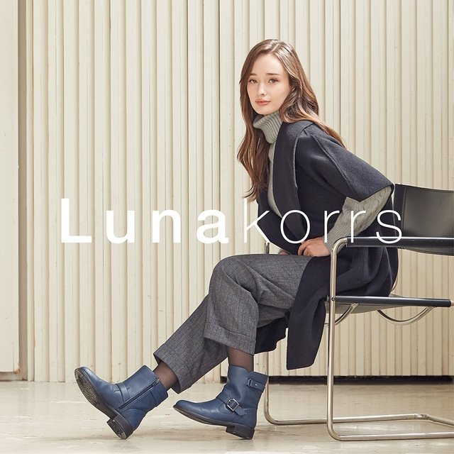 루나코어스 양가죽 버클 스트랩 부츠