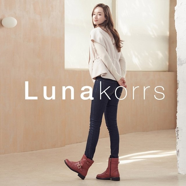 루나코어스 양가죽 버클 스트랩 부츠