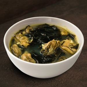 [채선당]국내산 아귀 뼈 육수로 만든 통영굴 미역국 400g x 8팩