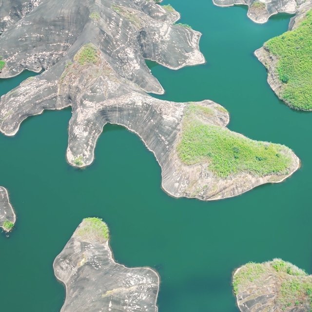 하나투어 색으로 만나는 대자연, 중국 3色 명산 여행 천저우,망산 5일